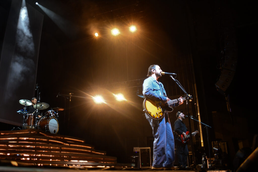 Noah Kahan Live in Nashville with Samia