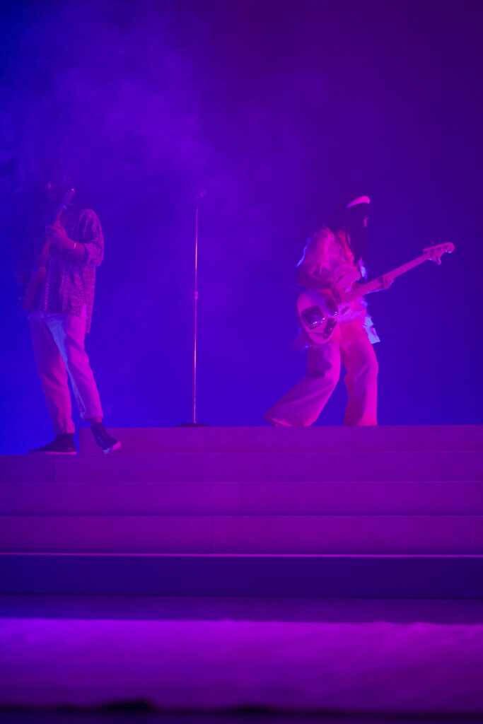 Khruangbin Live